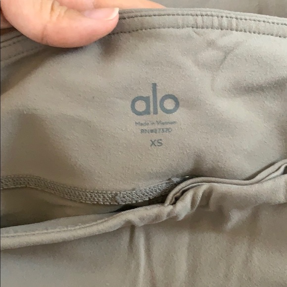 Alo Everlast Leggings - Picture 5 of 5